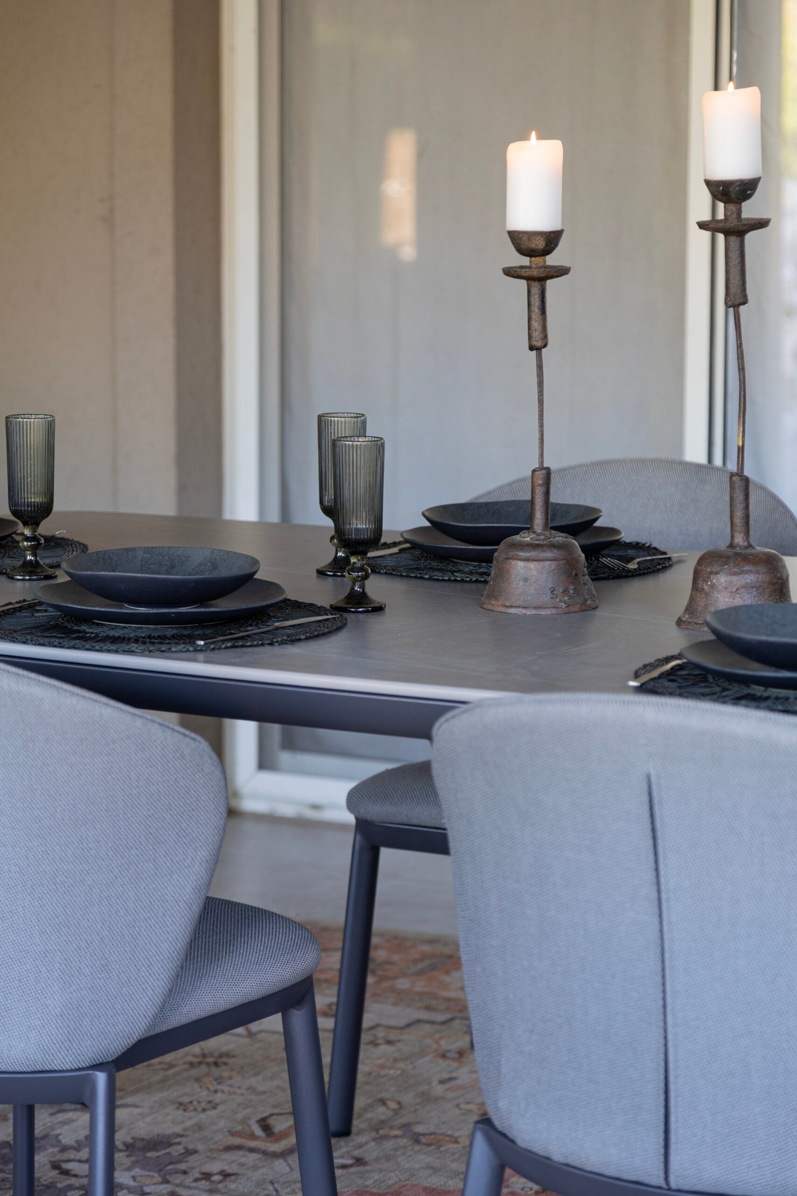 Mesa comedor de exterior Oliver gris - Image 5